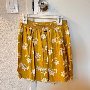Billabong yellow floral skirt